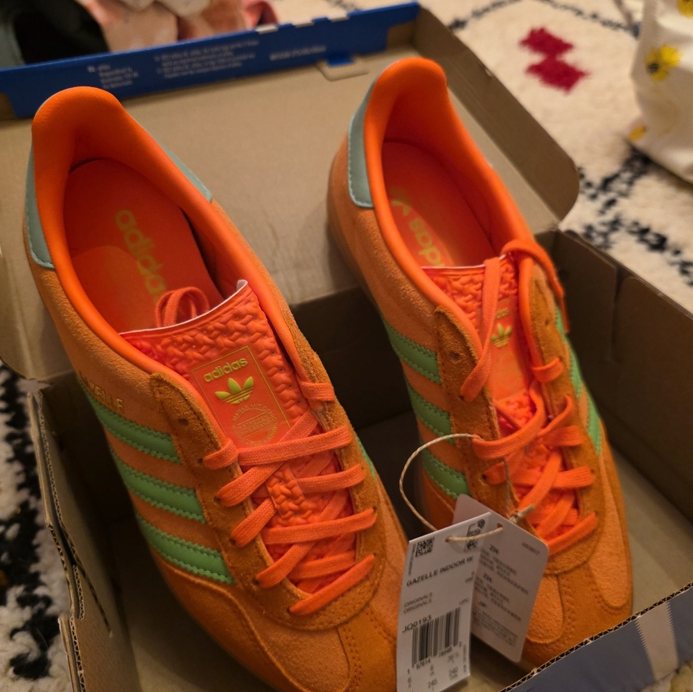 Adidas Gazelle Indoor Orange with Green Stripes - Picture 2 of 5